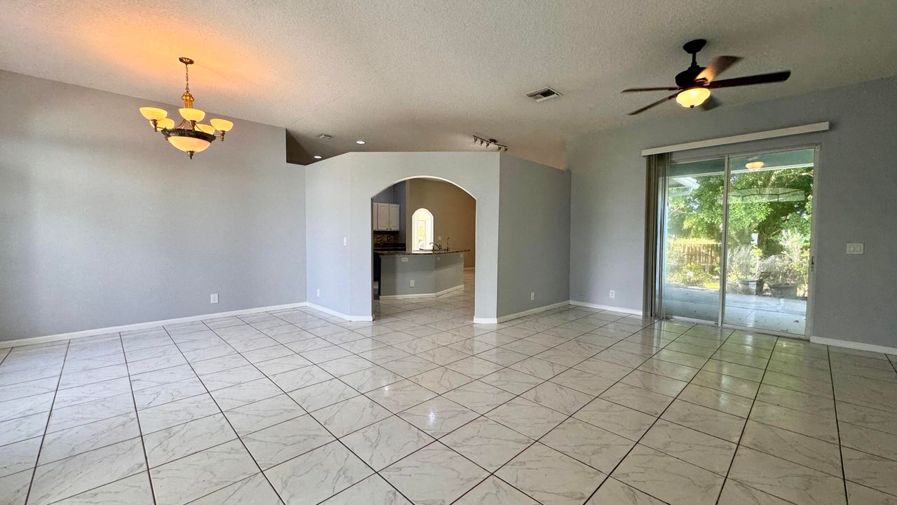 Active With Contract: $3,500 (3 beds, 2 baths, 2110 Square Feet)