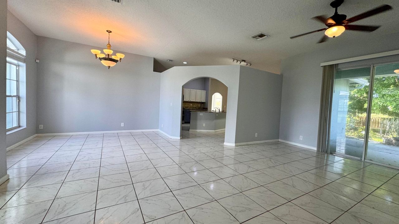 Active With Contract: $3,500 (3 beds, 2 baths, 2110 Square Feet)