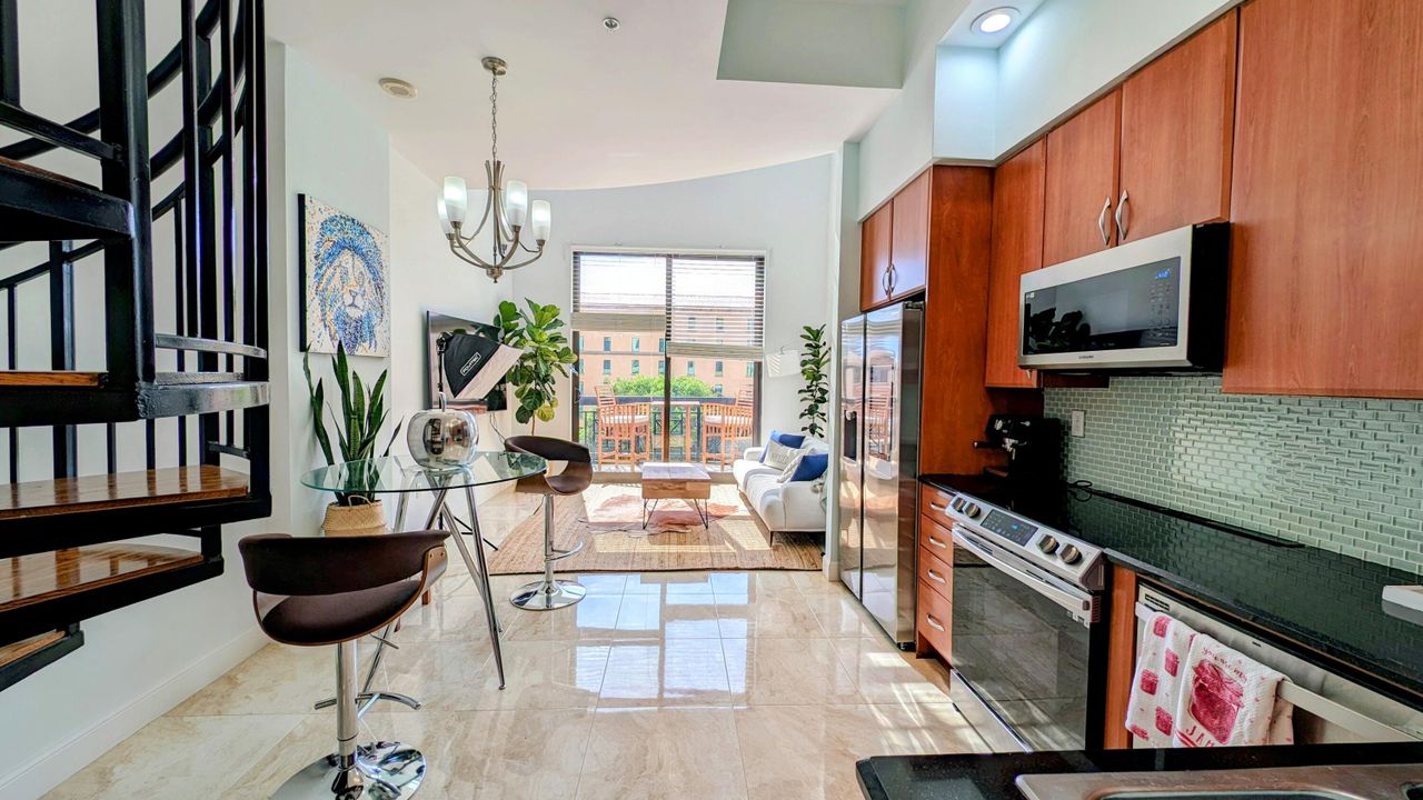 Active With Contract: $5,000 (1 beds, 1 baths, 1041 Square Feet)