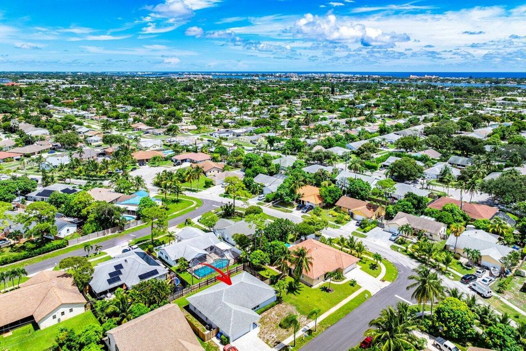 Active With Contract: $525,000 (3 beds, 2 baths, 1656 Square Feet)