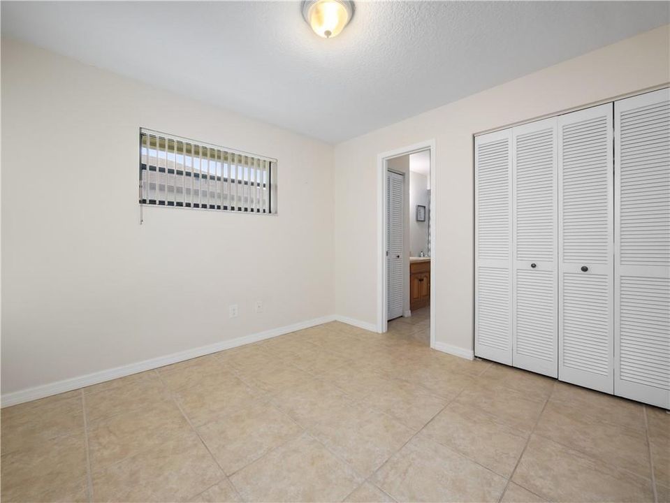 For Sale: $360,000 (3 beds, 2 baths, 1411 Square Feet)