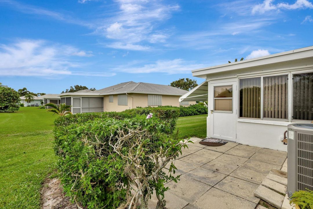 Active With Contract: $533,333 (3 beds, 2 baths, 1716 Square Feet)