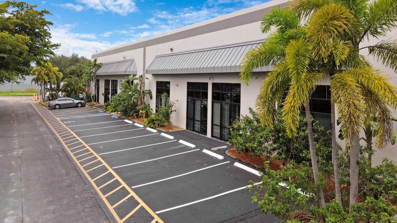 For Sale: $7,500,000 (0 beds, 0 baths, 32360 Square Feet)