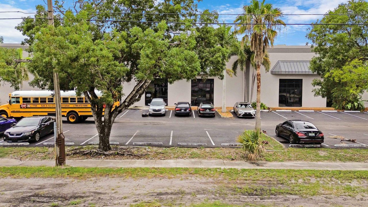 For Sale: $7,500,000 (0 beds, 0 baths, 32360 Square Feet)