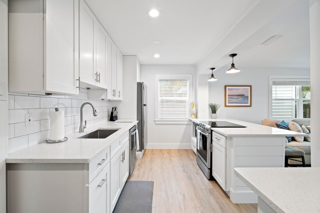 Active With Contract: $625,000 (0 beds, 0 baths, 1662 Square Feet)