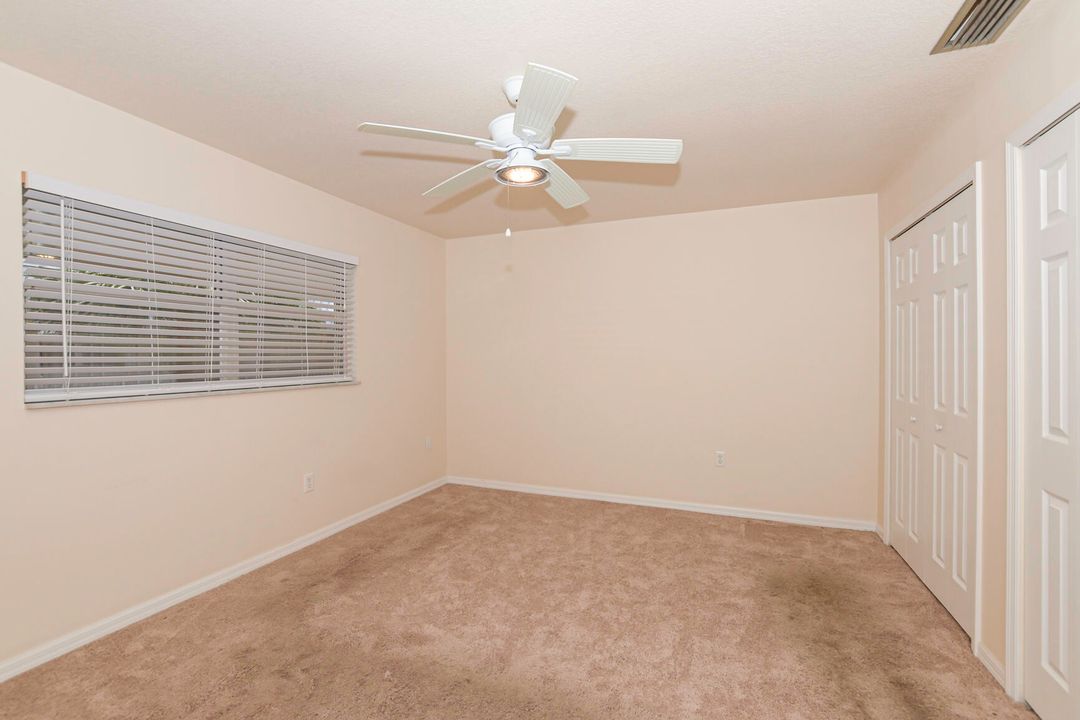 For Sale: $125,000 (2 beds, 1 baths, 924 Square Feet)