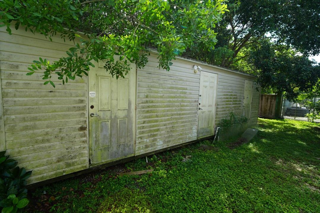 For Sale: $690,000 (3 beds, 2 baths, 1660 Square Feet)