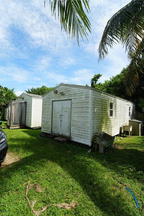 For Sale: $690,000 (3 beds, 2 baths, 1660 Square Feet)