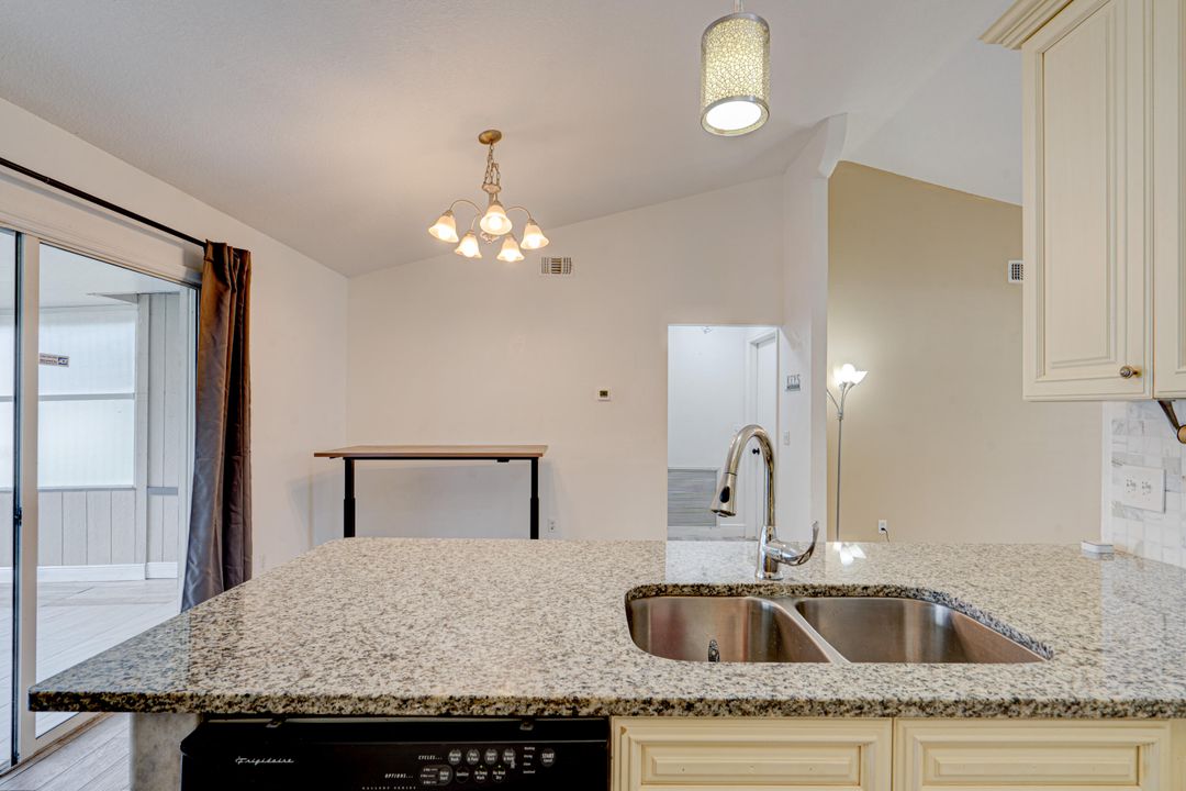 For Sale: $359,000 (3 beds, 2 baths, 1145 Square Feet)