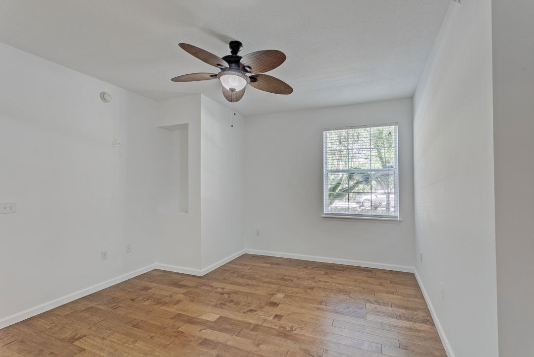 For Sale: $442,500 (2 beds, 2 baths, 1194 Square Feet)