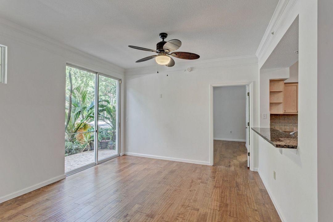 For Sale: $442,500 (2 beds, 2 baths, 1194 Square Feet)