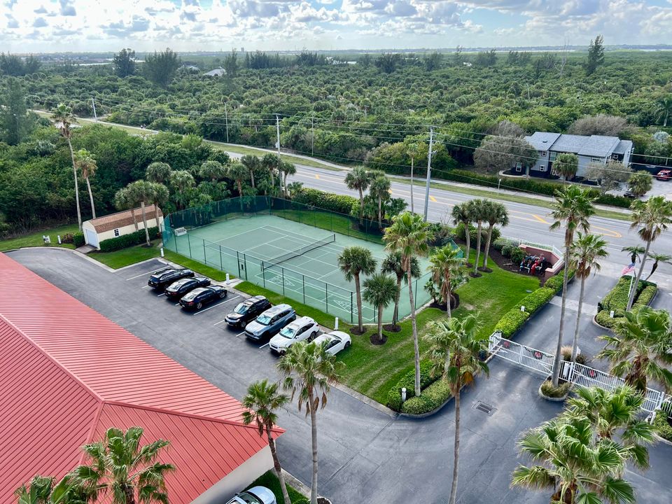 For Sale: $725,000 (3 beds, 2 baths, 2151 Square Feet)