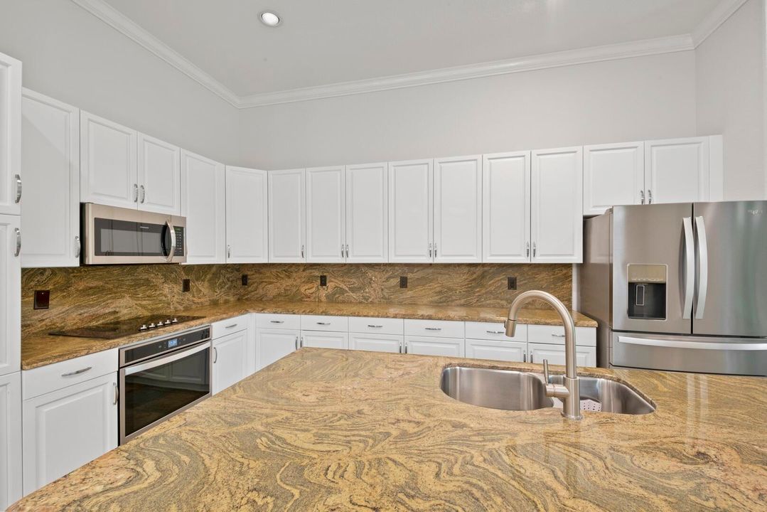 Active With Contract: $850,000 (4 beds, 3 baths, 2426 Square Feet)