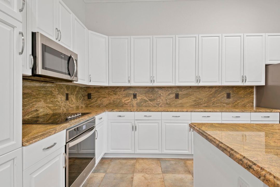 Active With Contract: $850,000 (4 beds, 3 baths, 2426 Square Feet)