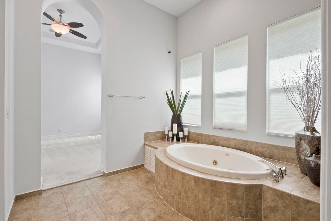 Active With Contract: $850,000 (4 beds, 3 baths, 2426 Square Feet)