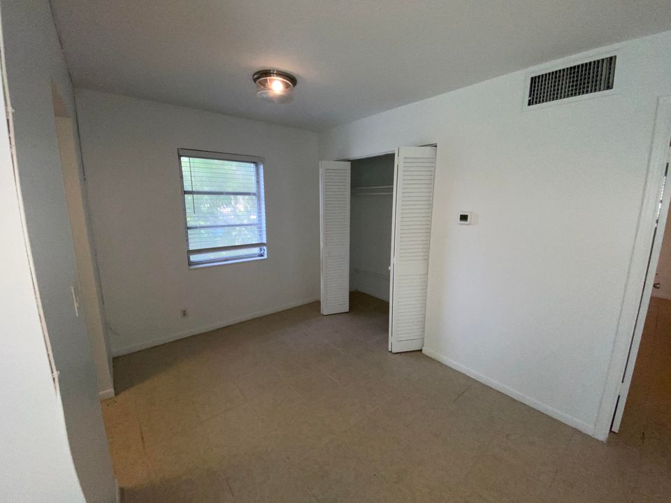 For Rent: $1,600 (1 beds, 1 baths, 560 Square Feet)