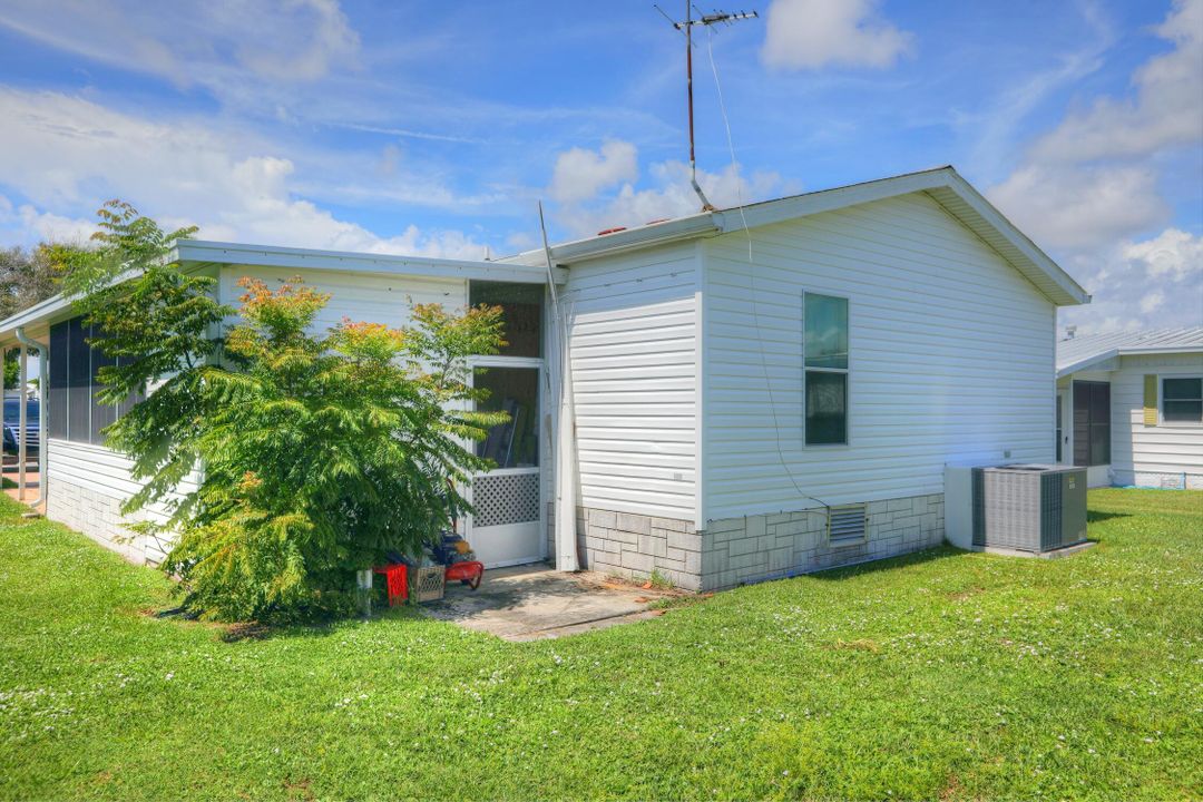 For Sale: $209,900 (3 beds, 2 baths, 1192 Square Feet)