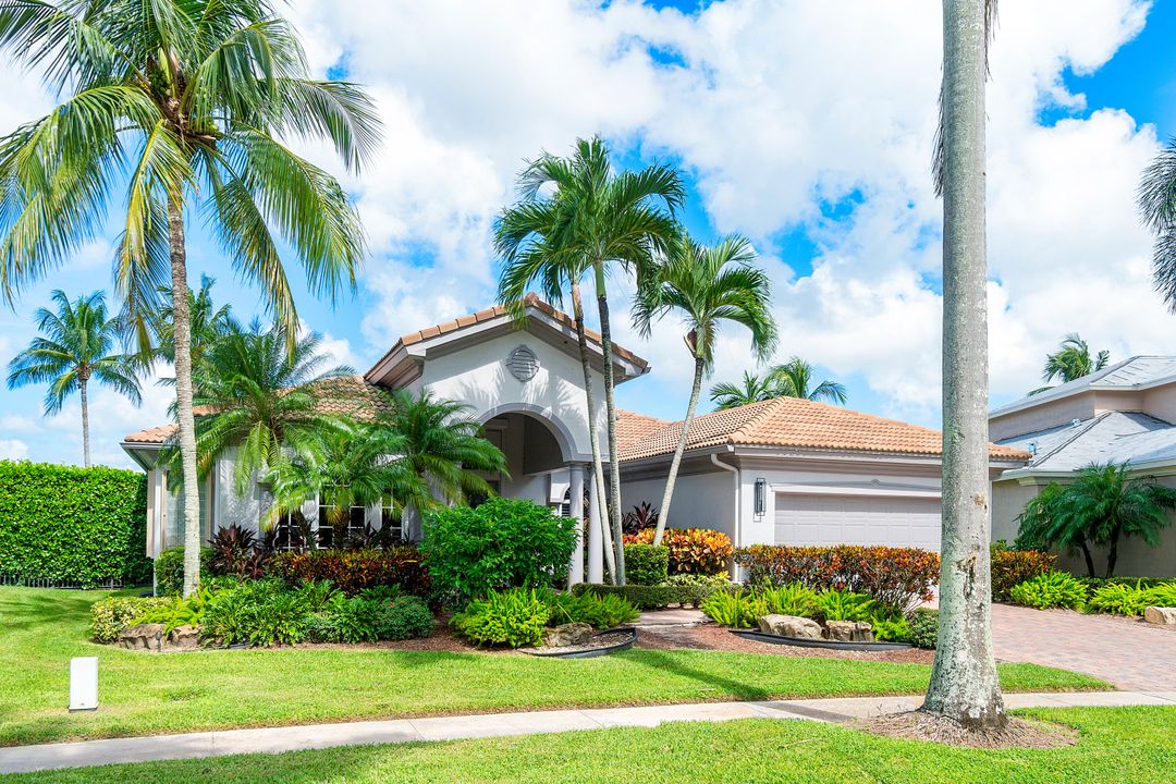 Active With Contract: $1,600,000 (4 beds, 4 baths, 3440 Square Feet)