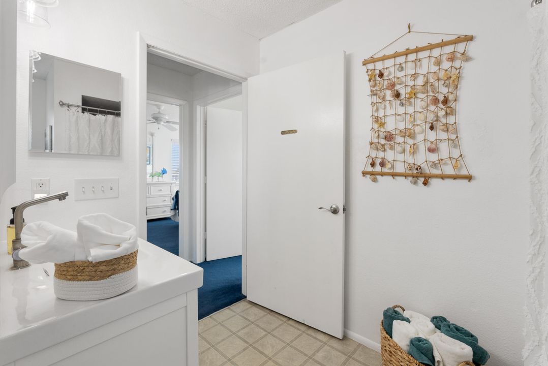 For Sale: $674,900 (2 beds, 1 baths, 1144 Square Feet)