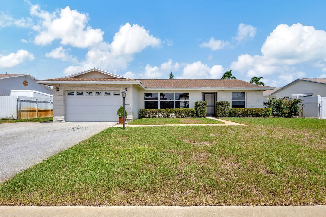 Active With Contract: $525,000 (3 beds, 2 baths, 1452 Square Feet)