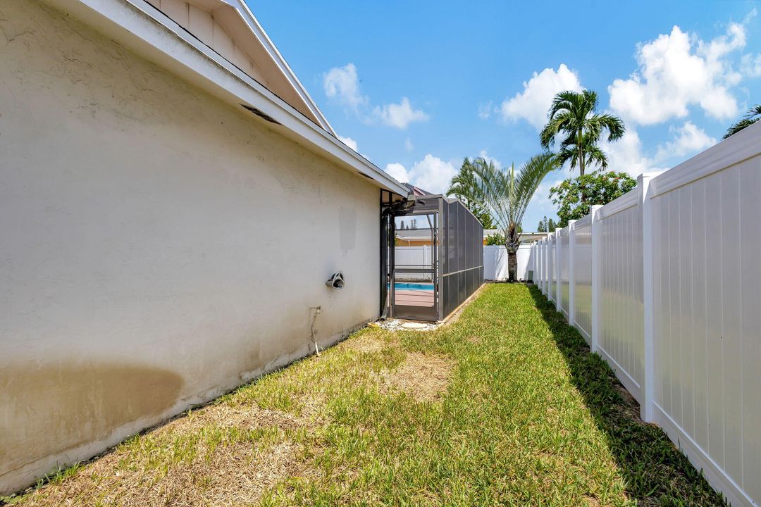 Active With Contract: $525,000 (3 beds, 2 baths, 1452 Square Feet)