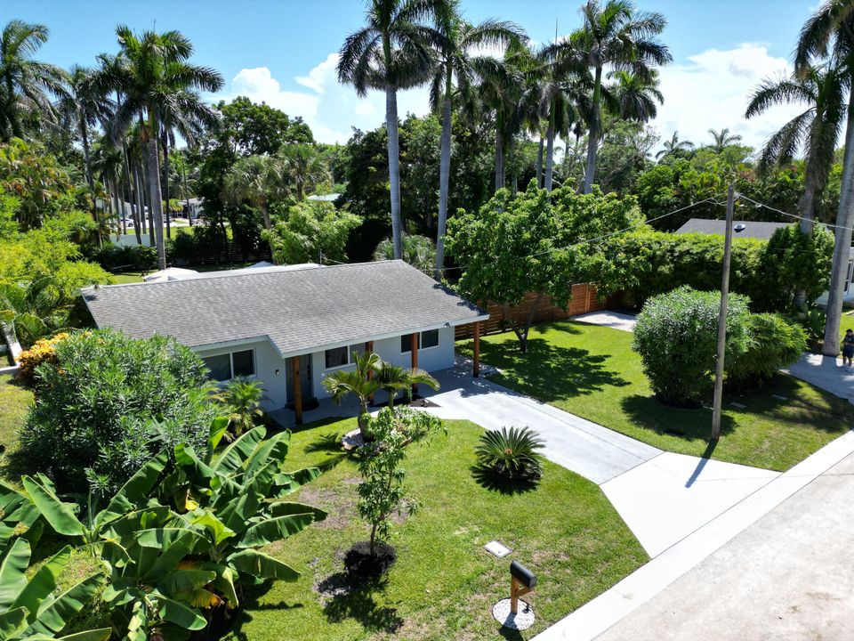 For Sale: $1,100,000 (3 beds, 2 baths, 1328 Square Feet)