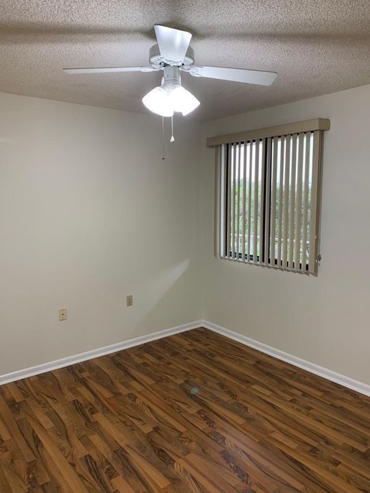 Active With Contract: $2,000 (2 beds, 2 baths, 1385 Square Feet)