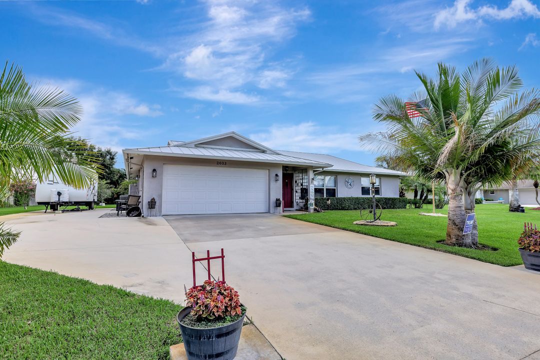 Active With Contract: $482,000 (3 beds, 2 baths, 2018 Square Feet)