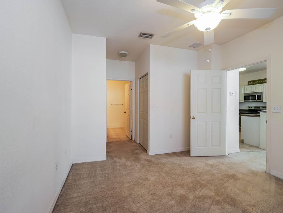 For Sale: $249,000 (2 beds, 2 baths, 1140 Square Feet)