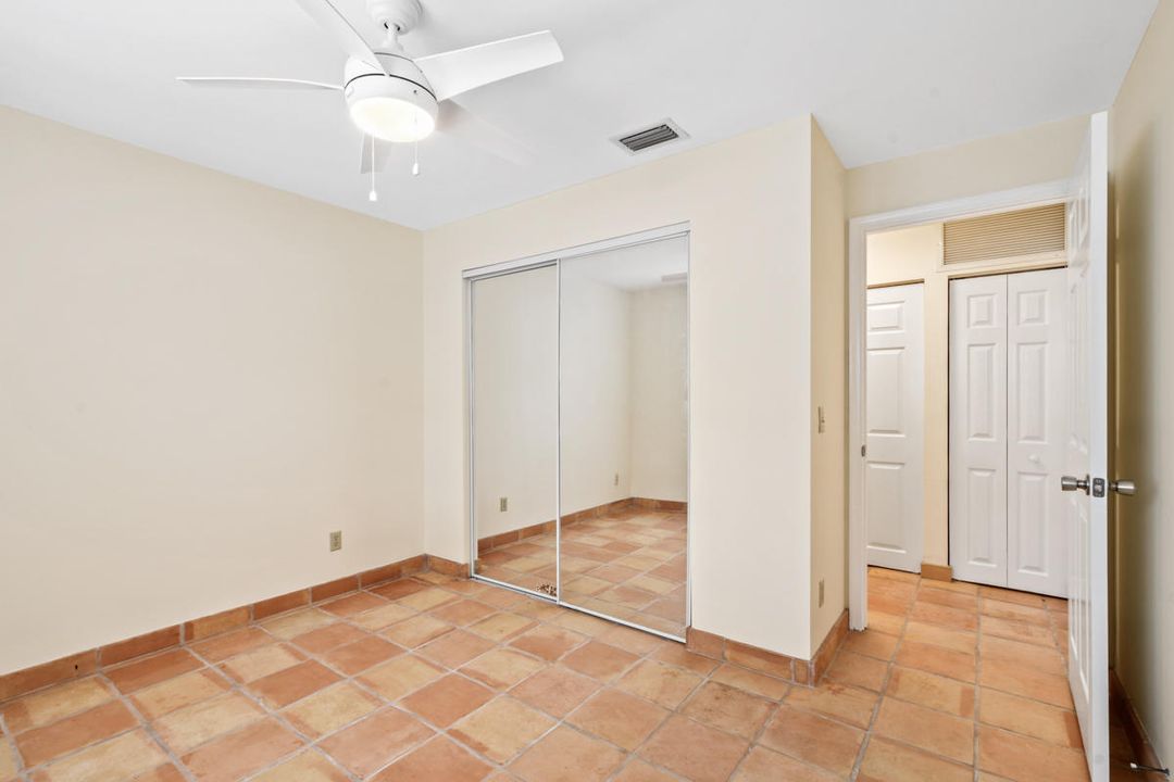 For Sale: $475,000 (2 beds, 2 baths, 1243 Square Feet)