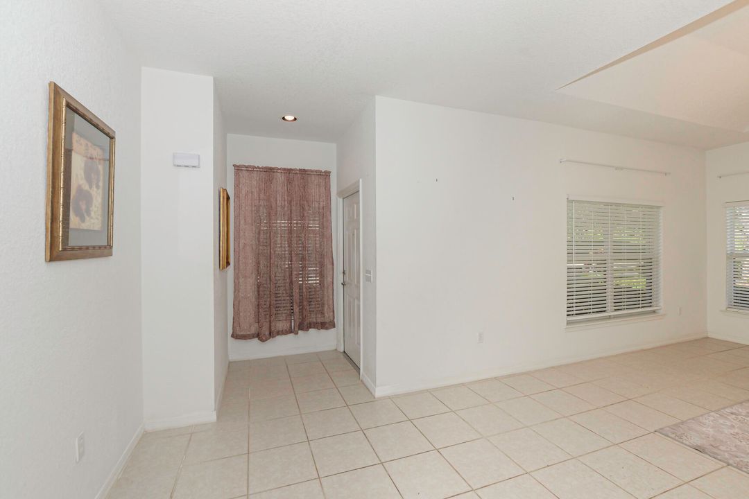 For Sale: $274,000 (2 beds, 2 baths, 1335 Square Feet)