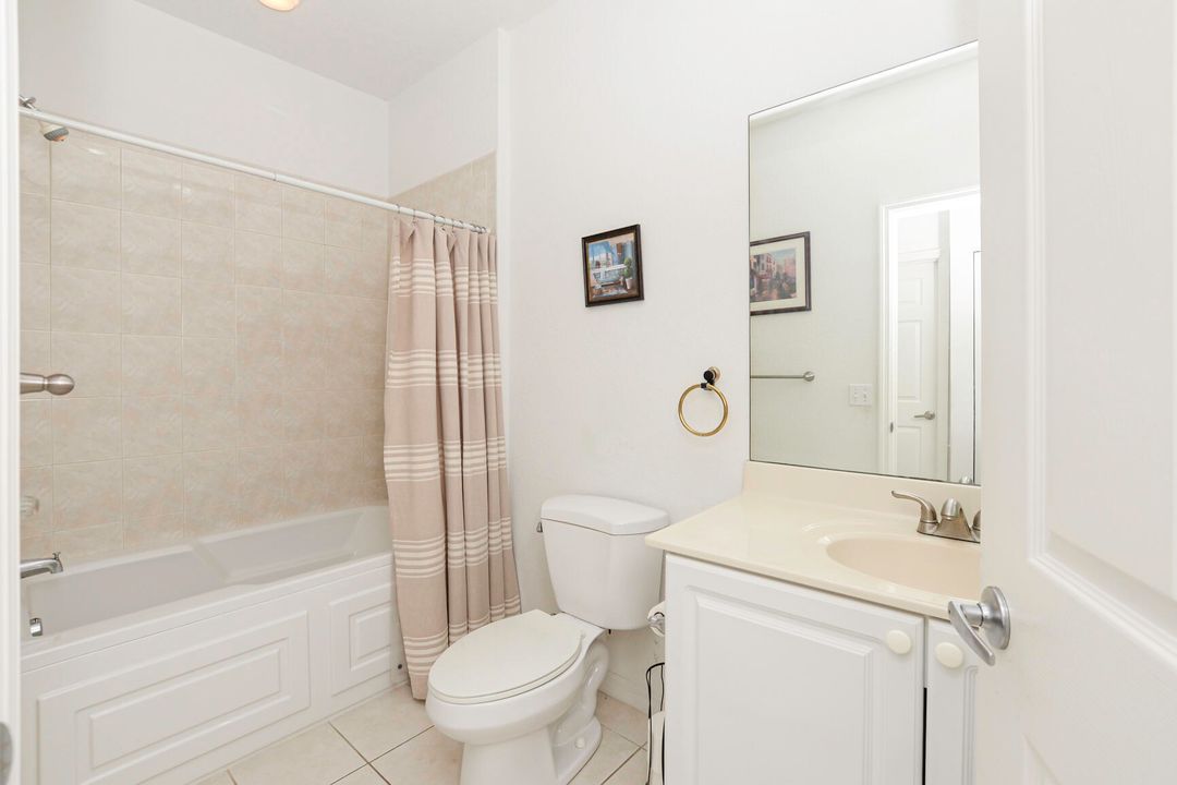 For Sale: $274,000 (2 beds, 2 baths, 1335 Square Feet)