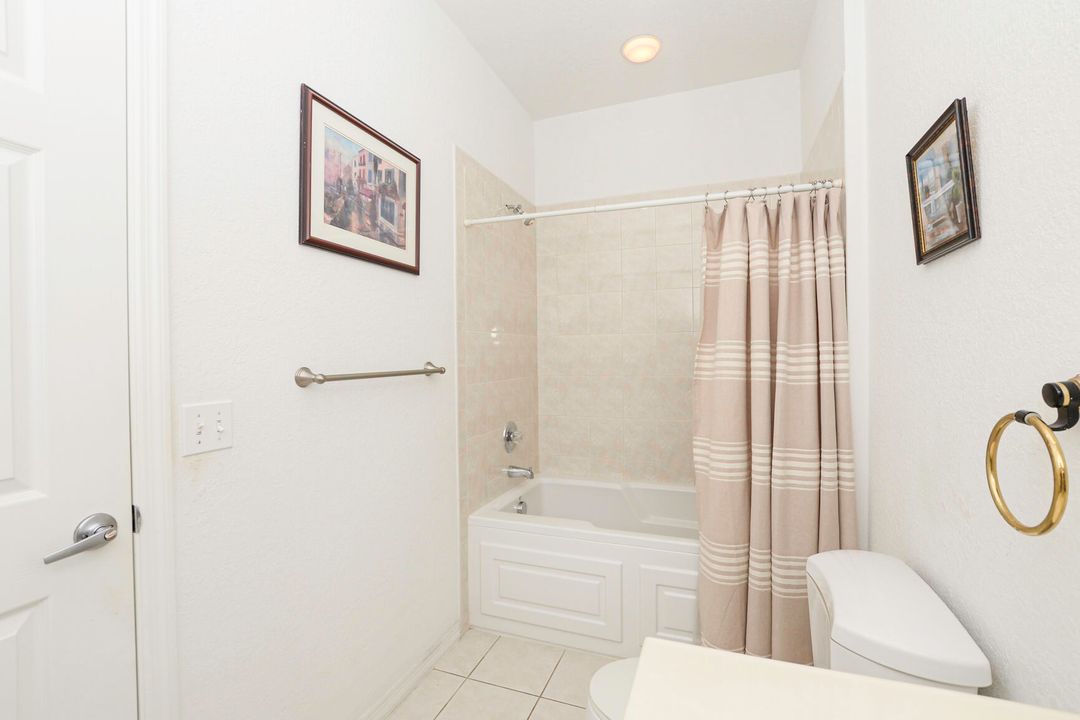 For Sale: $274,000 (2 beds, 2 baths, 1335 Square Feet)