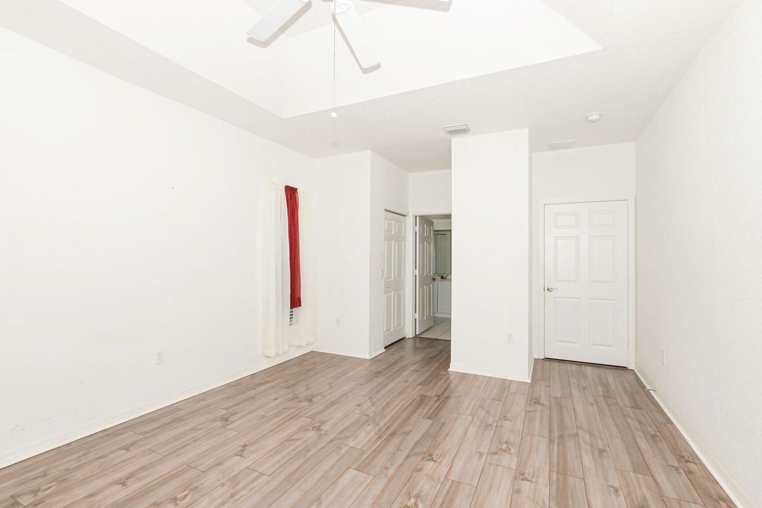 For Sale: $274,000 (2 beds, 2 baths, 1335 Square Feet)