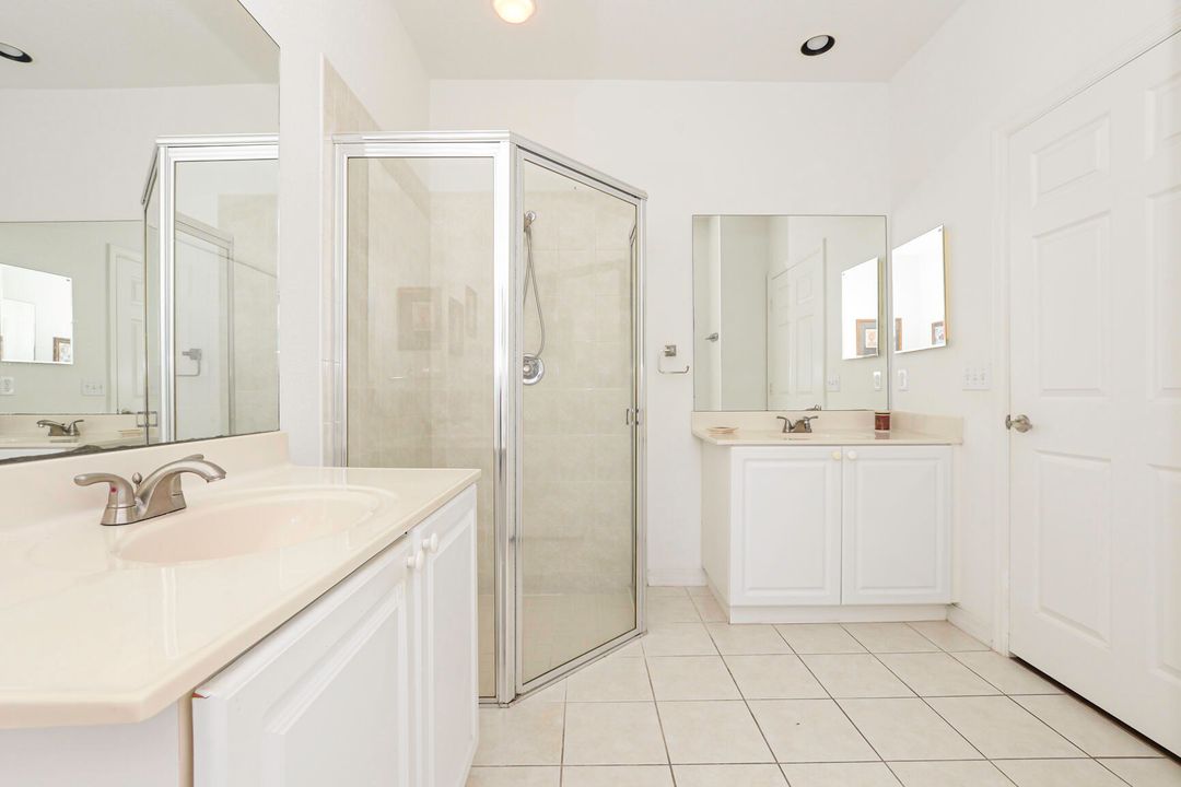 For Sale: $274,000 (2 beds, 2 baths, 1335 Square Feet)