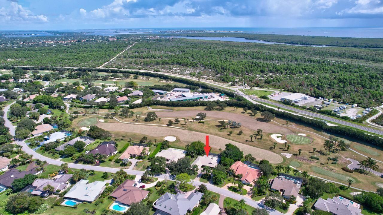 For Sale: $749,000 (3 beds, 2 baths, 2910 Square Feet)