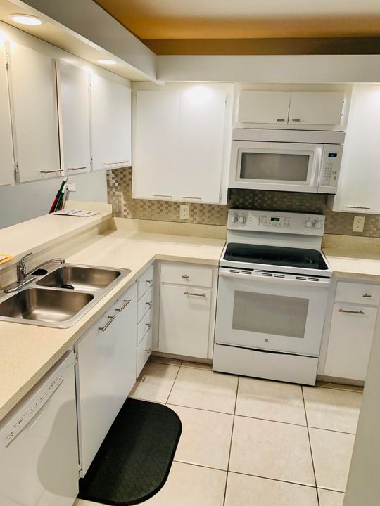 For Rent: $2,150 (2 beds, 2 baths, 1397 Square Feet)