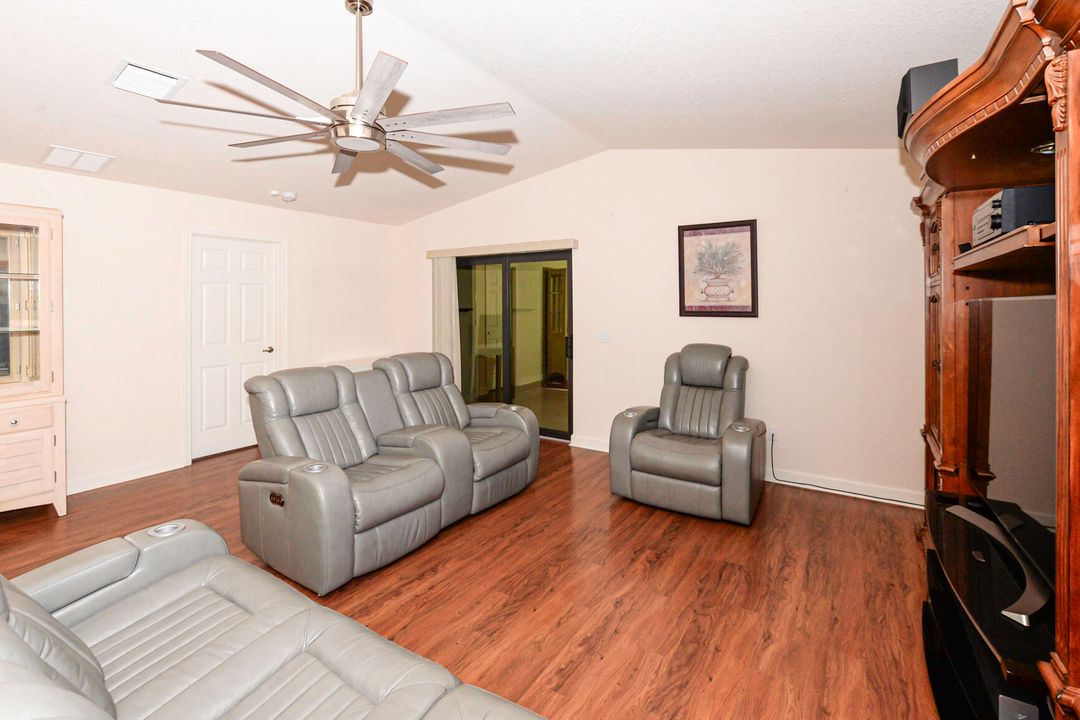 For Sale: $199,000 (2 beds, 2 baths, 1451 Square Feet)