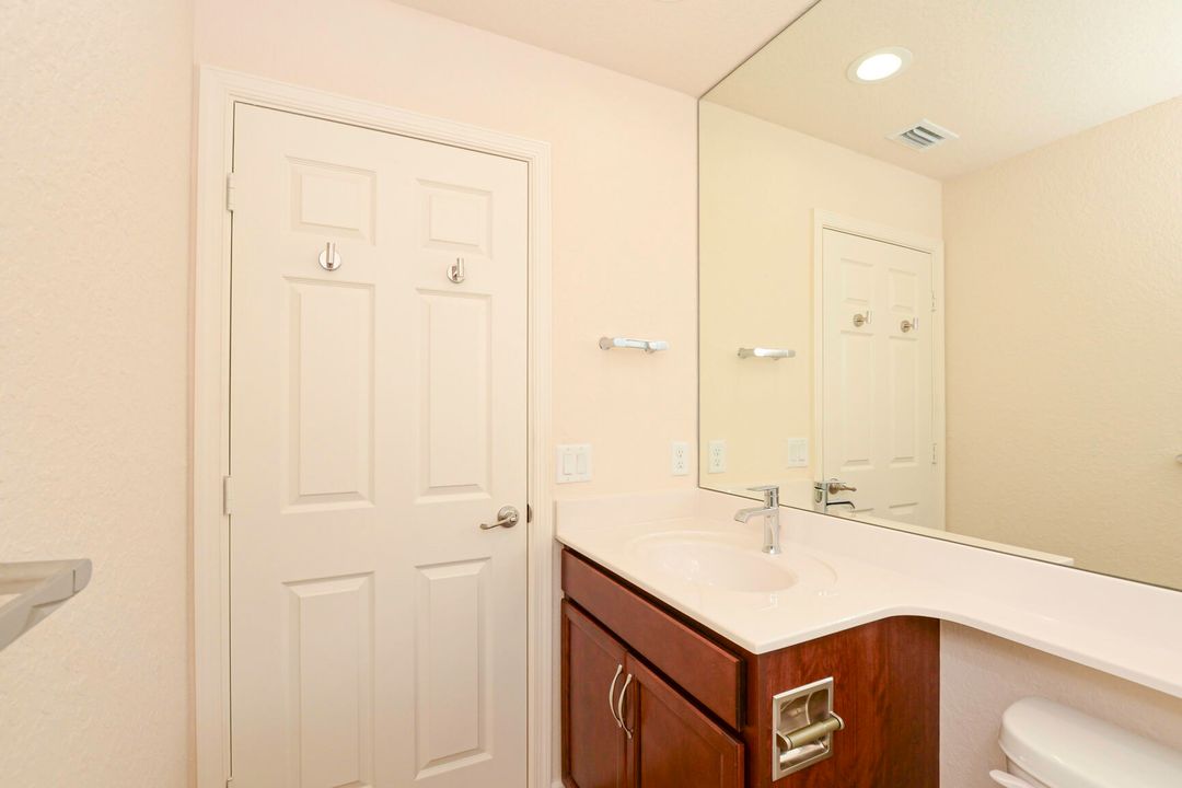 For Sale: $199,000 (2 beds, 2 baths, 1451 Square Feet)