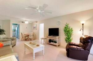 For Rent: $3,800 (2 beds, 2 baths, 920 Square Feet)