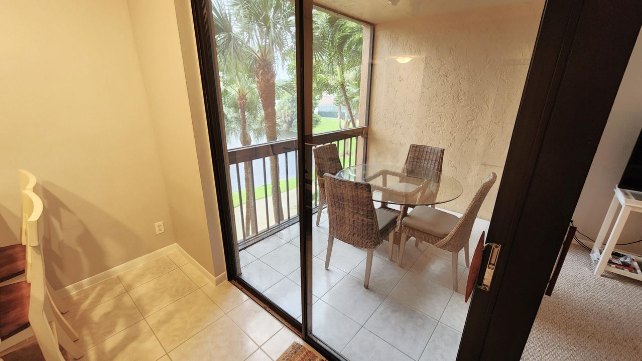 Active With Contract: $359,900 (2 beds, 2 baths, 1175 Square Feet)