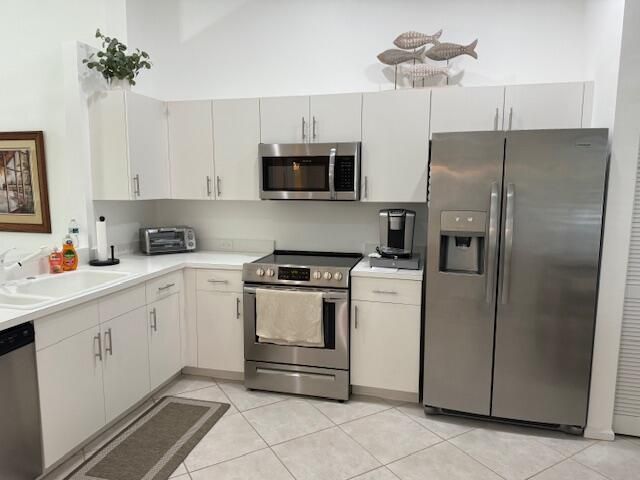 Active With Contract: $4,500 (3 beds, 2 baths, 1813 Square Feet)