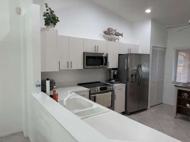 Active With Contract: $4,500 (3 beds, 2 baths, 1813 Square Feet)