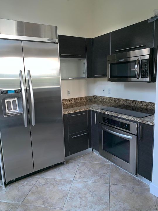 For Rent: $5,500 (3 beds, 2 baths, 1709 Square Feet)