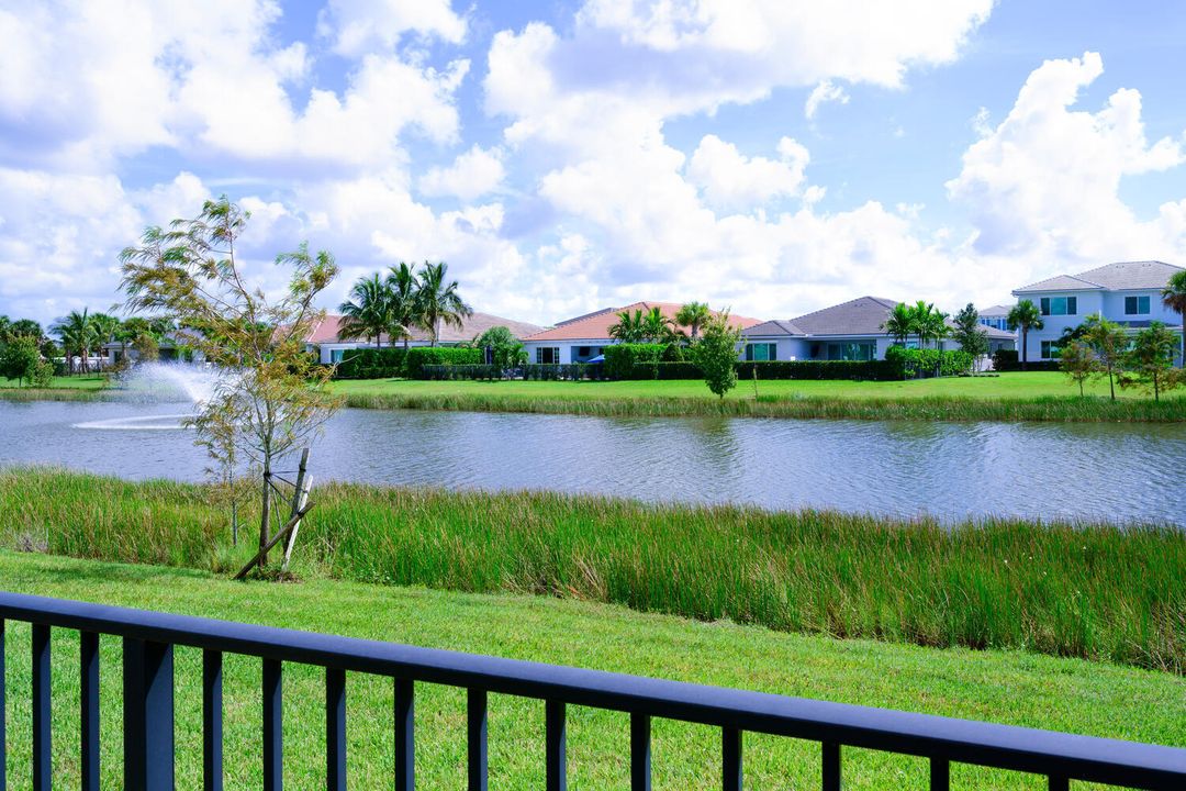 For Sale: $1,199,000 (3 beds, 2 baths, 2515 Square Feet)