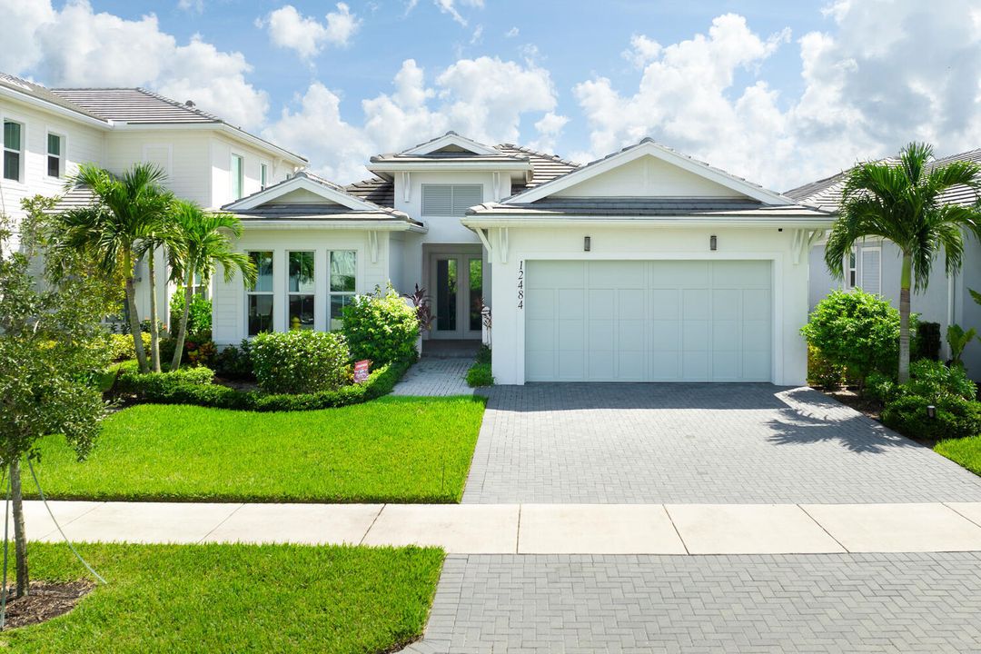 For Sale: $1,199,000 (3 beds, 2 baths, 2515 Square Feet)