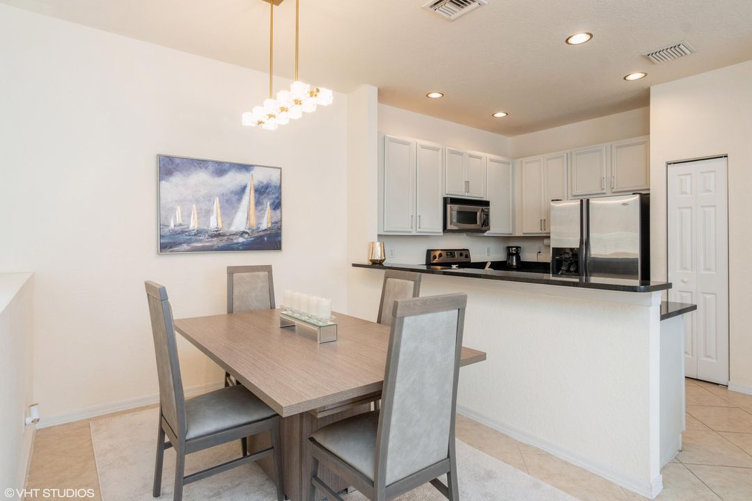 Active With Contract: $279,900 (2 beds, 2 baths, 1036 Square Feet)