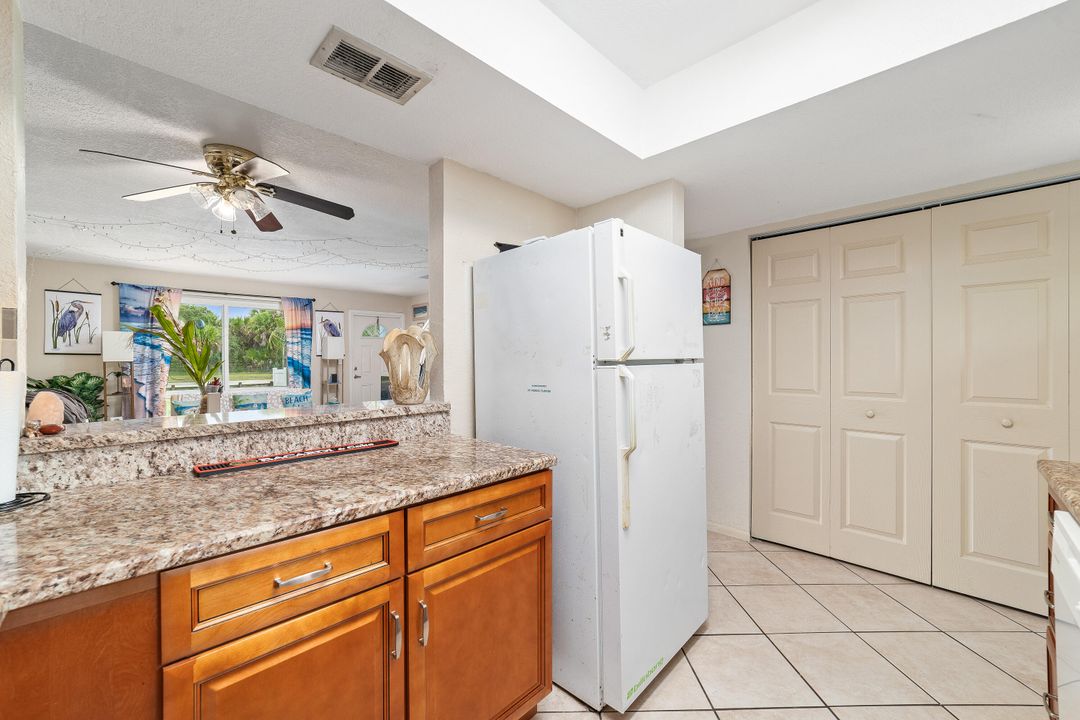 For Sale: $320,000 (2 beds, 1 baths, 1088 Square Feet)