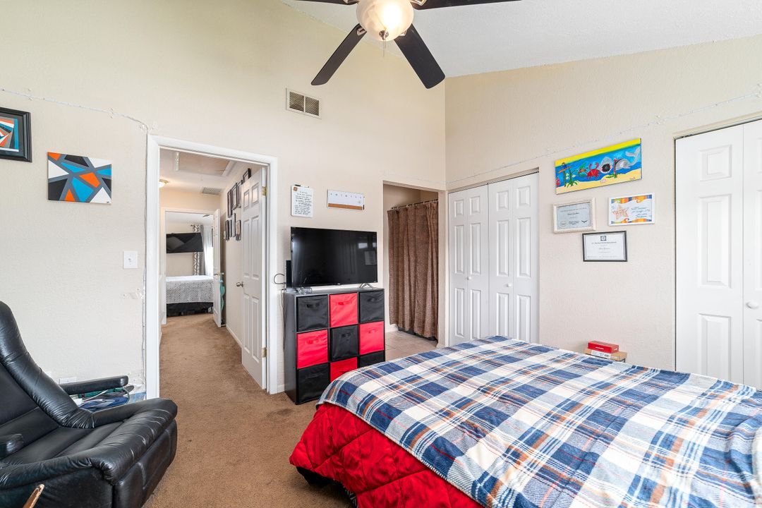 For Sale: $320,000 (2 beds, 1 baths, 1088 Square Feet)