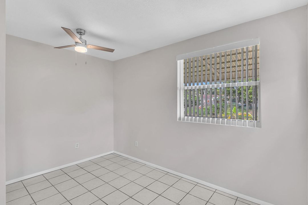 Active With Contract: $3,400 (4 beds, 2 baths, 1271 Square Feet)